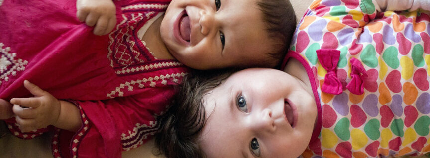 Ab wann krabbeln Babys